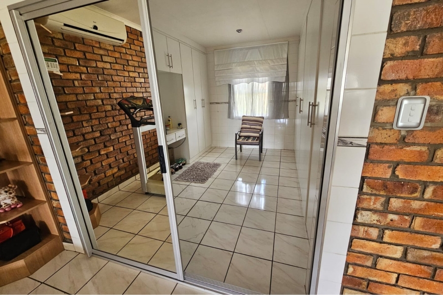 3 Bedroom Property for Sale in Oranjeville Free State